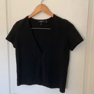 Theory Zadeia Black V neck top layer